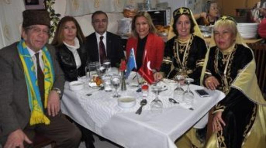 Ak Partili Denizli, Kırım T&uuml;rkleri'ne Destek Verdi