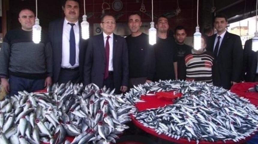 Ak Parti Genel Başkan Yardımcısı Edip Uğur, Havranlılarla Kucaklaştı