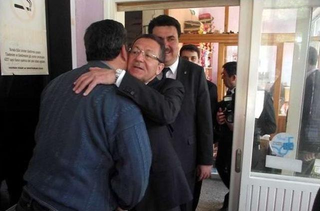 Ak Parti Genel Başkan Yardımcısı Edip Uğur, Havranlılarla Kucaklaştı