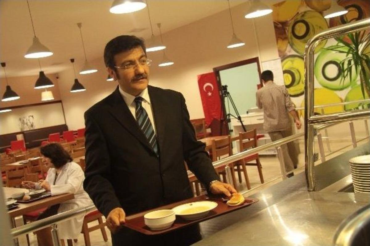 &Ccedil;anakkale Ruhu Yeni Y&uuml;zyıl &Uuml;niversitesi&rsquo;nde Yaşatıldı