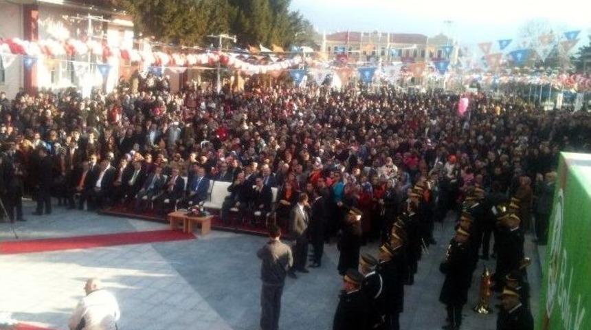 Kent Meydanı Muhteşem T&ouml;renle A&ccedil;ıldı