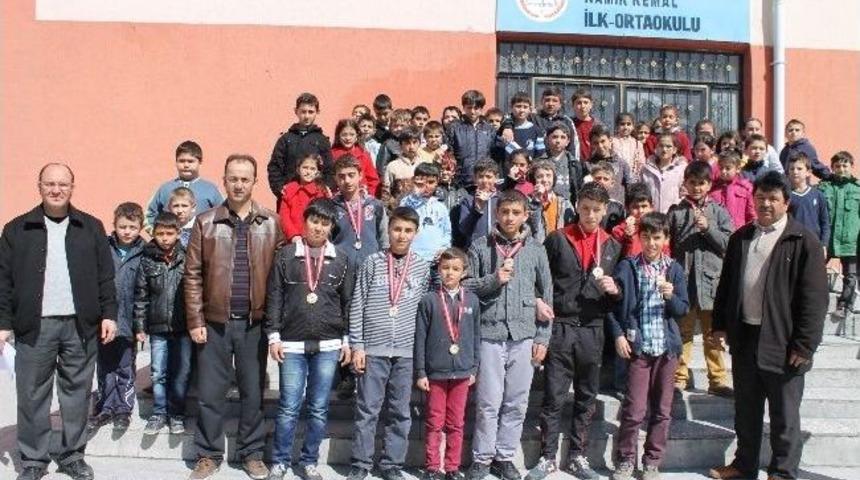 Akdağmadeni&rsquo;nde Satran&ccedil; Turnuvası Sona Erdi