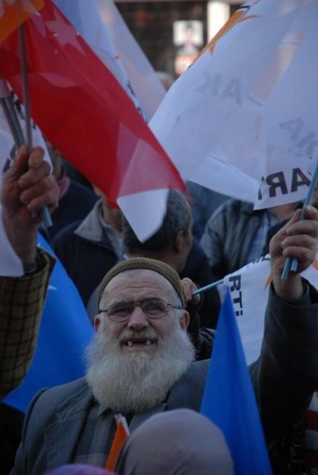 Ak Parti&rsquo;den Kozlu&rsquo;da Mitingli Se&ccedil;im B&uuml;rosu A&ccedil;ılışı