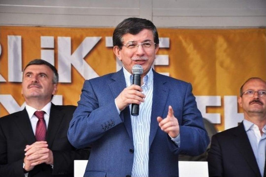 Bakan Davutoğlu, Konya'da Mitinglere Devam Ediyor