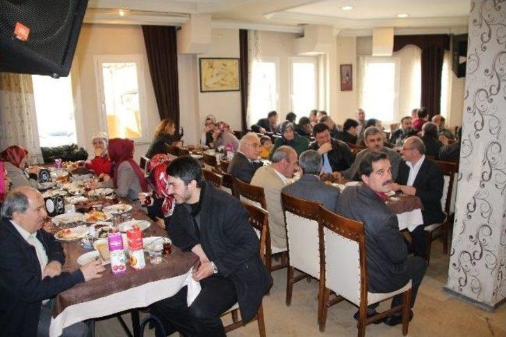 Ak Partili Savaş Ve Acar, Memurlardan Destek İstedi G1