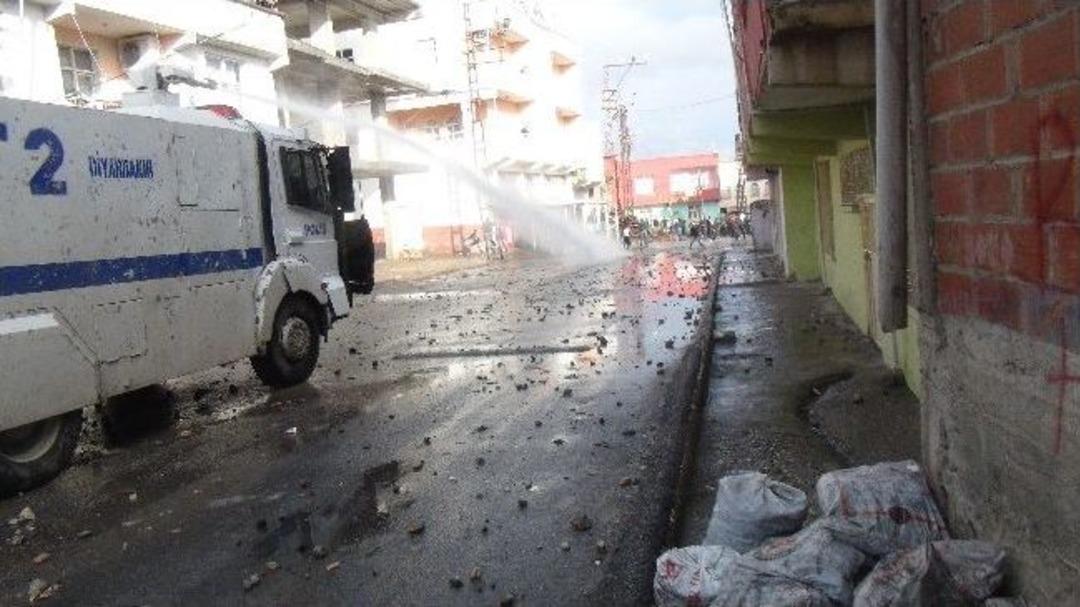 Silvan'da H&uuml;da Par Mitingi Sırasında Olaylar &Ccedil;ıktı