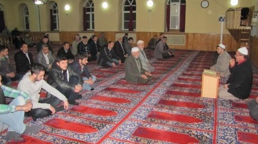 Ak Parti Hisarcık Gen&ccedil;lik Kolları &Ccedil;anakkale Şehitleri İ&ccedil;in Mevlid Okuttu