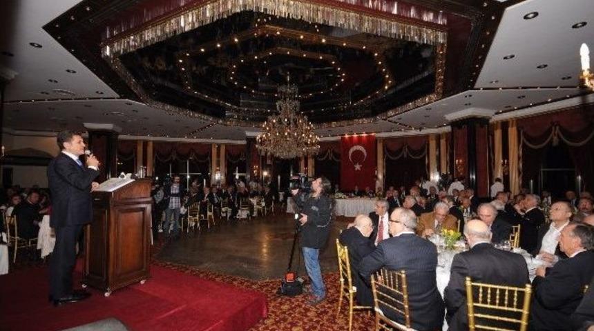 Mustafa Sarıg&uuml;l, İş Adamlarıyla Biraraya Geldi