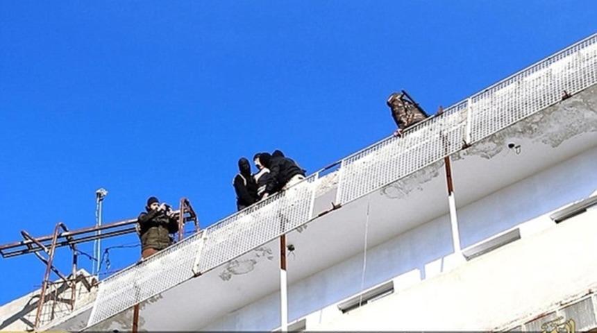 IŞİD'den eşcinsel infazı