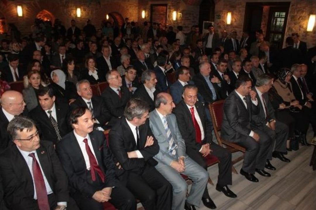 Başbakan Yardımcısı B&uuml;lent Arın&ccedil;: