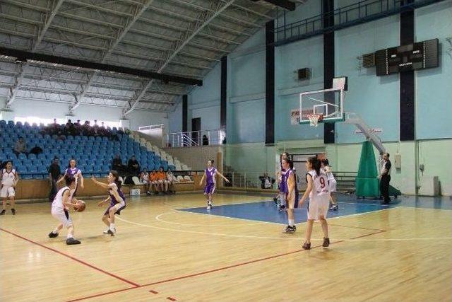 Erzincan Basketbol Grup Müsabakalarına Ev Sahipliği Yaptı