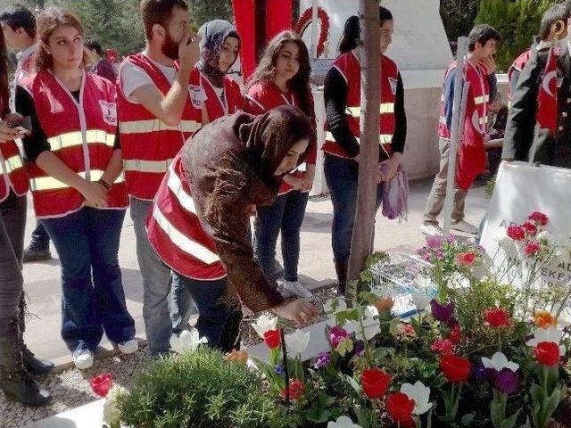 Kızılay Şehit Ailelerini Ve Gazileri Yalnız Bırakmadı 1