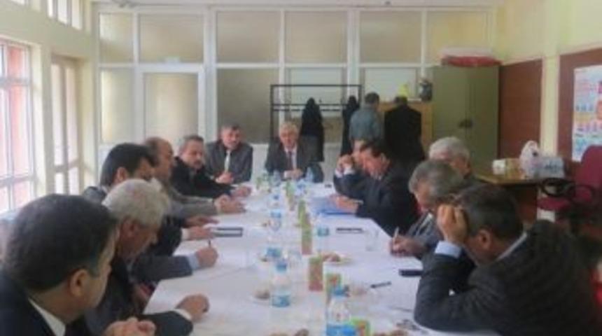 İlçe Milli Eğitim Müdürleri Toplantısı Çiçekdağı'nda Yapıldı