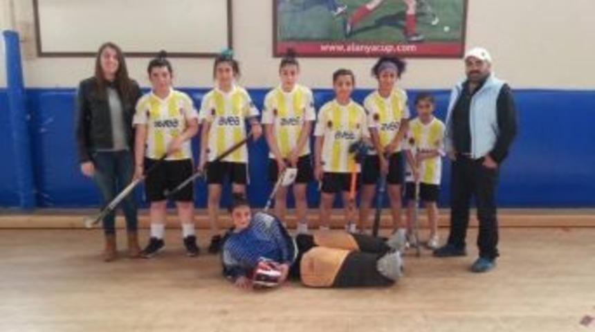 Malatyalı Hokeyciler &Ccedil;eyrek Finalede