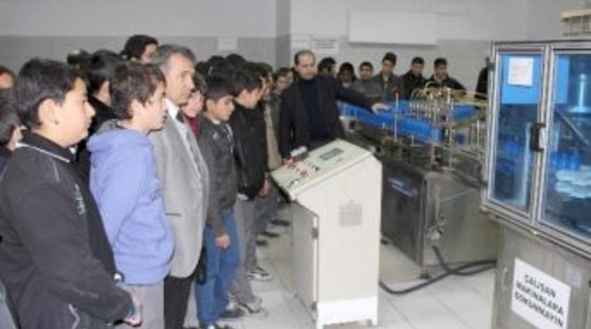 &Ouml;ğrencilere Sanayi Ve &Uuml;retimin &Ouml;nemi Anlatıldı