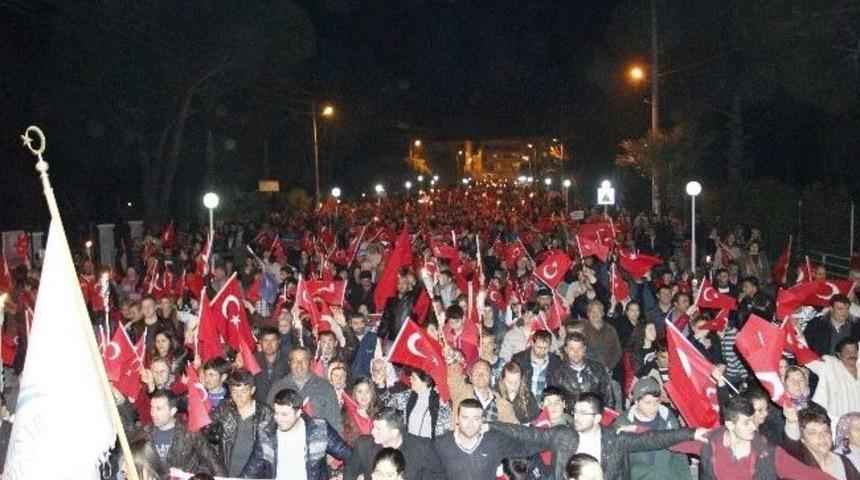 Başkan Soyer'den G&ouml;vde G&ouml;sterisi