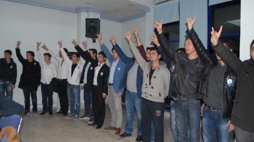 &Uuml;lk&uuml;c&uuml; Gen&ccedil;ler, &Ccedil;anakkale Şehitlerini Andı