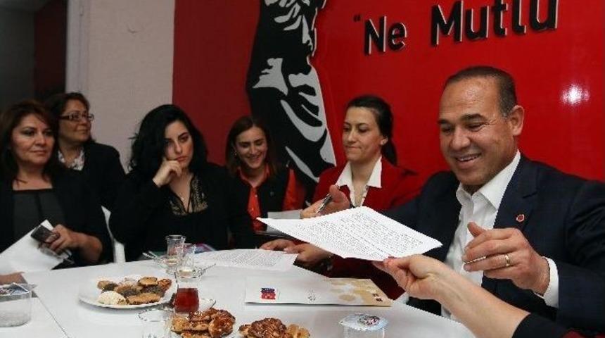 S&ouml;zl&uuml;, St&ouml;&rsquo;lerin &ldquo;katılımcılık Beyannamesi&rdquo;ni İmzaladı