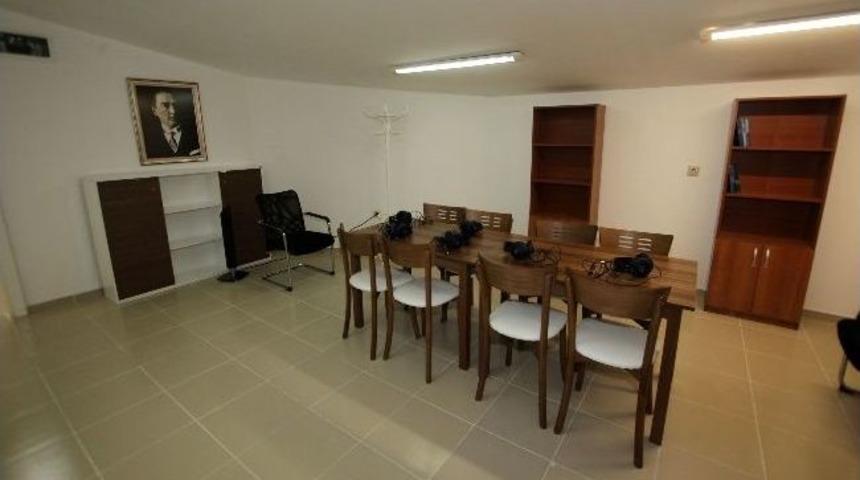 G&ouml;rme Engelliler İ&ccedil;in Sesli K&uuml;t&uuml;phane A&ccedil;ıldı