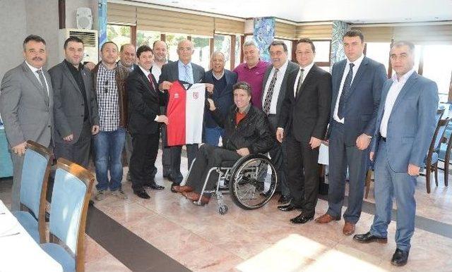 Büyükşehir Belediye Başkanı Yılmaz'dan Samsunspor’a Moral Kahvaltısı