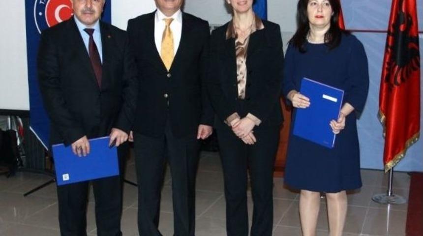 Tarihi Kent Gjirokastra&rsquo;nın Restorasyonu İ&ccedil;in İşbirliği Prensip Anlaşması İmzalandı