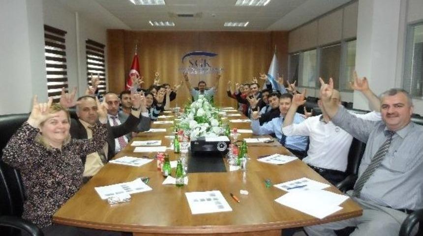 D&uuml;zce Sgk Personeline İşaret Dili Eğitimi