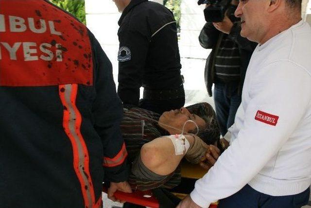 Asans&ouml;r Ve Duvar Arasında Sıkışan Tesisat&ccedil;ıyı İtfaiye Kurtardı 1