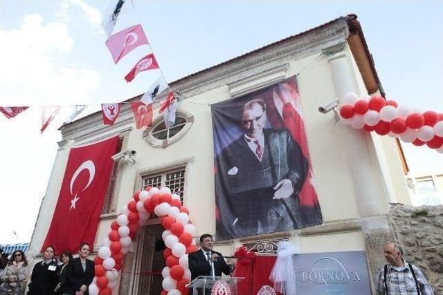 Bornova Cumhuriyet Evi Açıldı