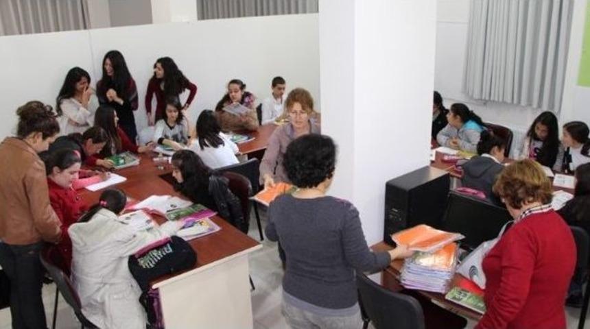 Eğitim İ&ccedil;in G&ouml;n&uuml;ll&uuml; Destek Programı