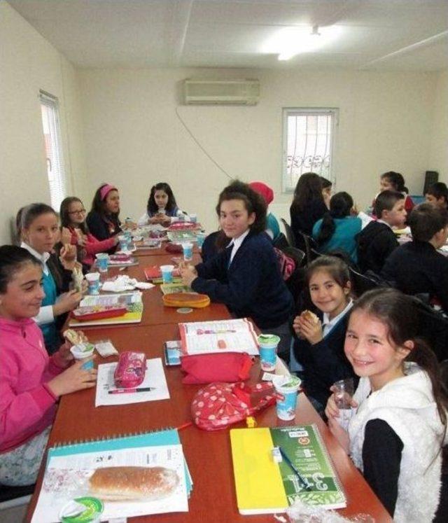 Eğitim İ&ccedil;in G&ouml;n&uuml;ll&uuml; Destek Programı 1