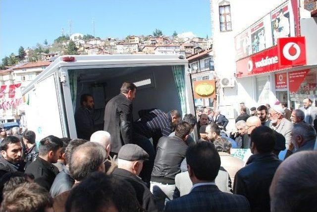 Baba-oğul Aynı G&uuml;n Defnedildi 1