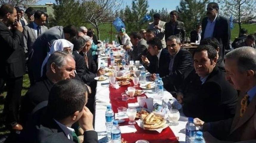 Ensarioğlu K&ouml;yl&uuml;lerle Yemekte Buluştu