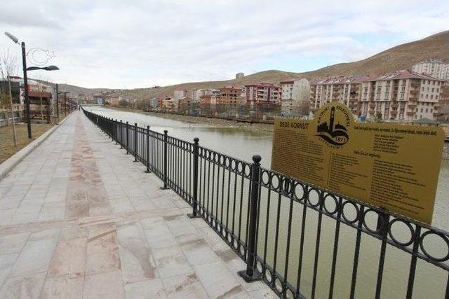 Manevi &Ouml;nderler Ve Tarihi Kimlikler Tanıtılıyor 1