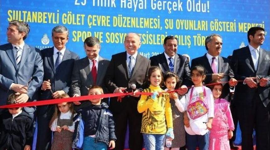 Muhteşem Parkın A&ccedil;ılışını Kadir Topbaş Binlerce Vatandaş İle Yaptı