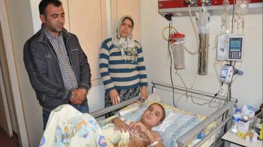 Bir &Ccedil;ocuğun &Ccedil;aresiz İlik Bekleyişi