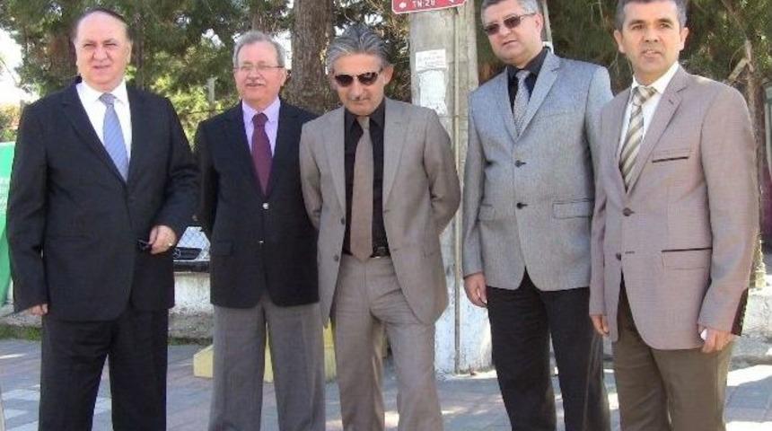 Biga'da Vatandaşlara 10 Bin Fidan Dağıtıldı