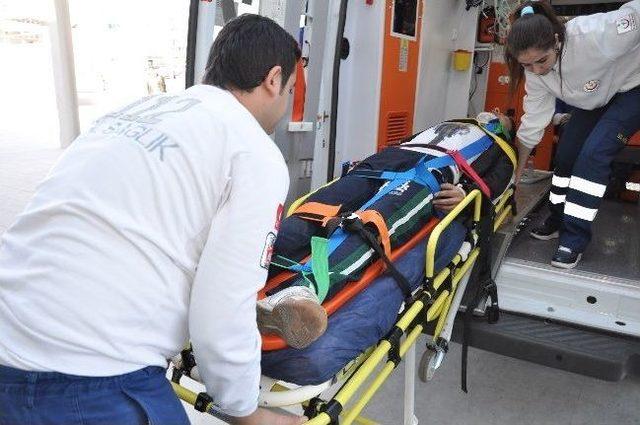 Nazilli&rsquo;de Trafik Kazası; 1 i Ağır 2 Yaralı 2