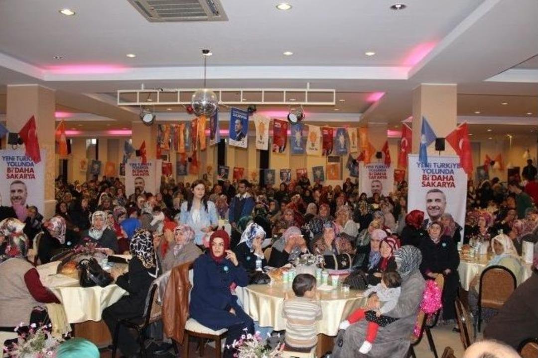 Başkan To&ccedil;oğlu Kaynarca&rsquo;lı Bayanlar İle Bir Araya Geldi