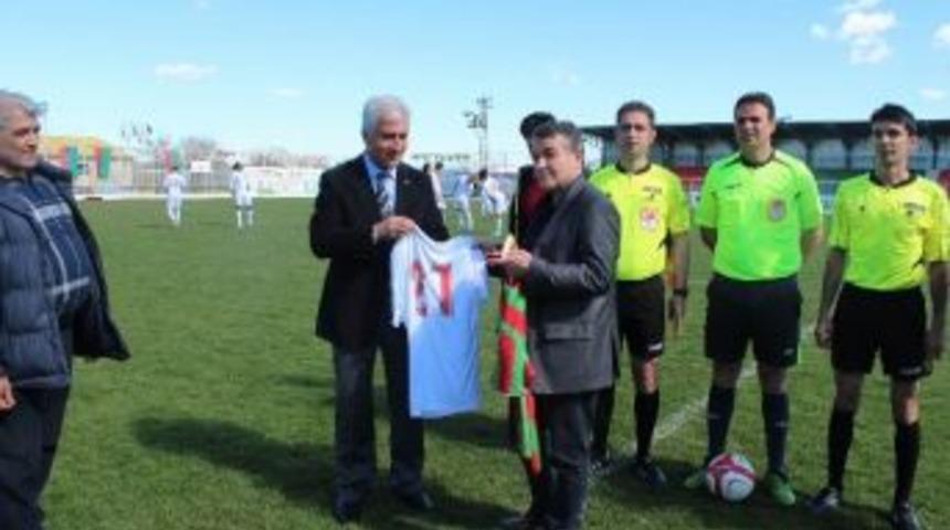 Avrupalı K&uuml;rtlerin Takımı Diyarbakır'da