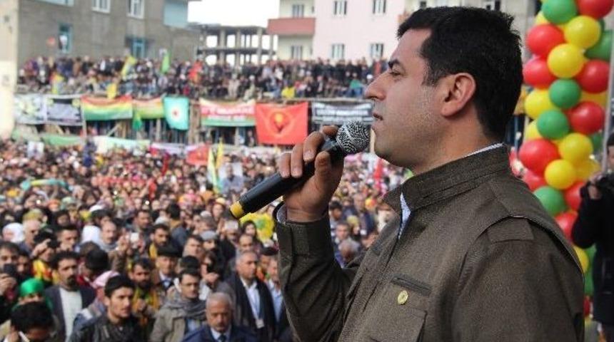 Selahattin Demirtaş Y&uuml;ksekova&rsquo;da