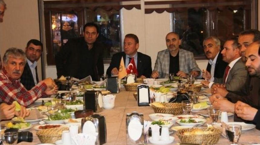 M&uuml;siad Gazetecilerle Bir Araya Geldi