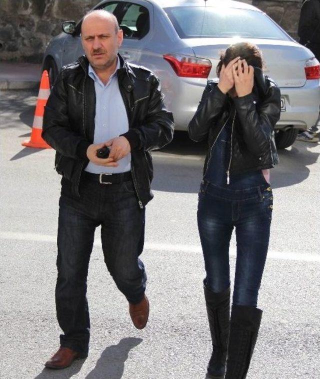 Telefonla 40 Bin Lira Dolandıran 3 Kişi Yakalandı 1