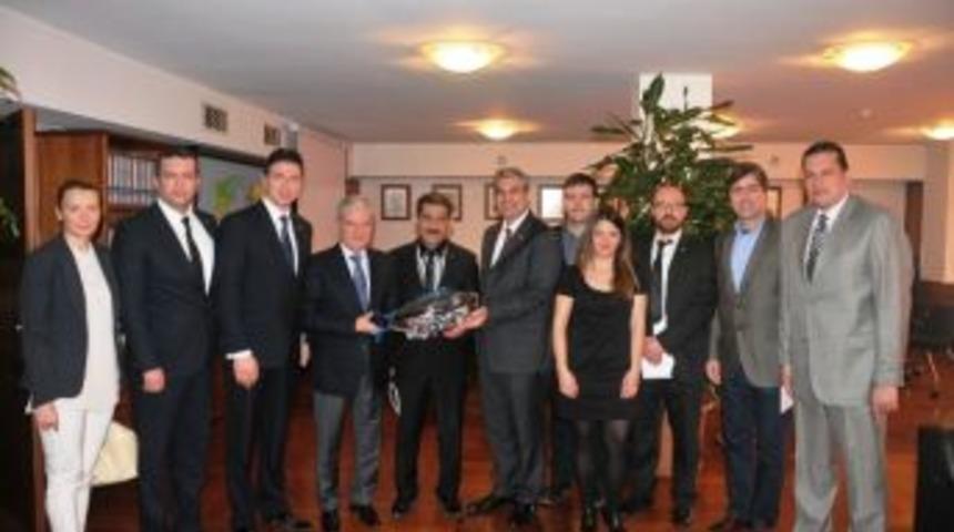 İto Şemsiyesi Altındaki Ayakkabıcılar Moskova&rsquo;ya İddialı Hazırlanıyor