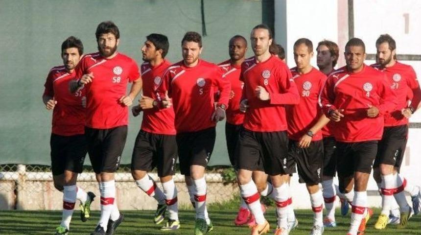 Medical Park Antalyaspor, Kardemir Karab&uuml;kspor Ma&ccedil;ı Hazırlıklarını S&uuml;rd&uuml;rd&uuml;
