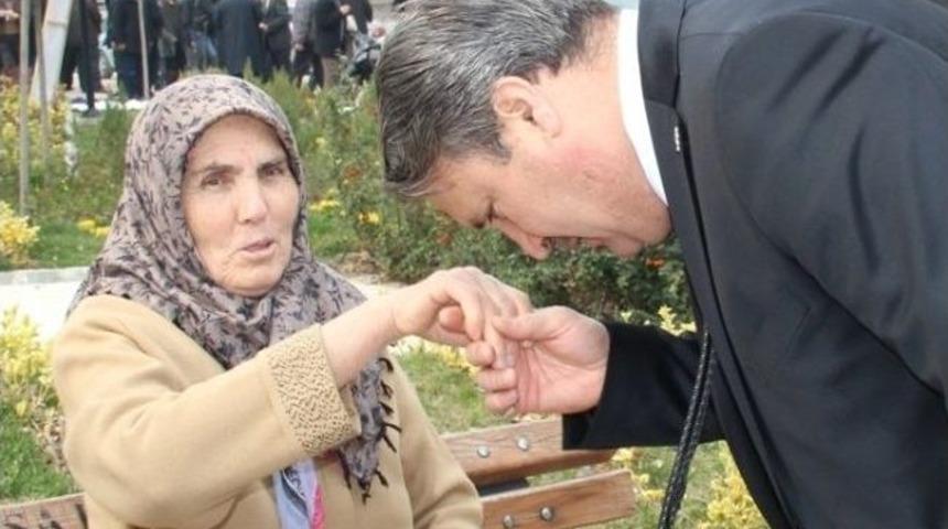 &Ccedil;er&ccedil;i'den Yaşlılar Haftası Mesajı