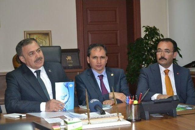 Bakan Veysel Eroğlu Uşak&rsquo;ta Projelerden Bahsetti 1