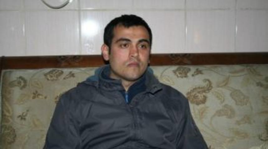 Fotokopi Odasına Kendini Kapattı Canını Kurtardı