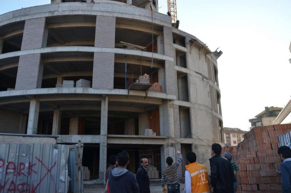 - Hasta Kızı I&ccedil;in Yardım Isteyen Kişi Eylem Yaptı