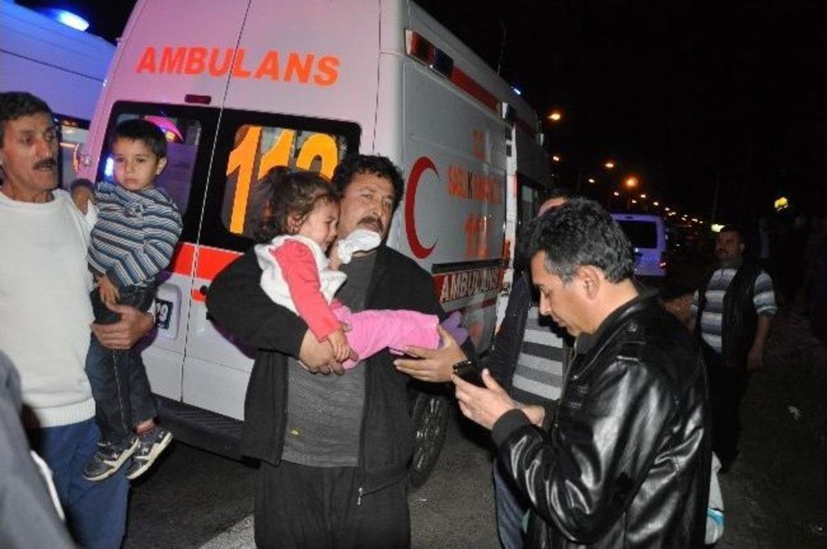 Adana&rsquo;da Tır İle Otomobil &Ccedil;arpıştı: 10 Yaralı