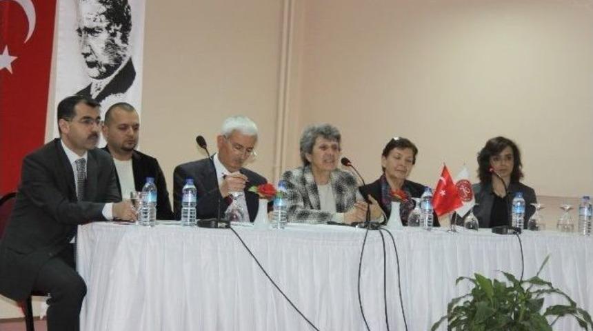 Nevşehir&rsquo;de &lsquo;yaşlılık Ve Yaşam&rsquo; Konulu Panel